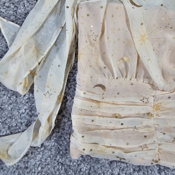 Torrid Shirt Womens Large Cream Chiffon One Shoulder Crop Top Star Moon Clusters - Picture 4 of 15